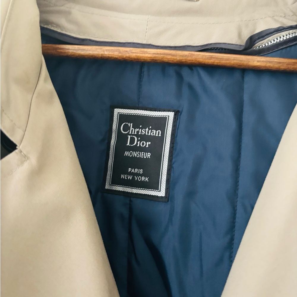 Christian Dior Tan Trench Coat 🧥 - Picture 11 of 13